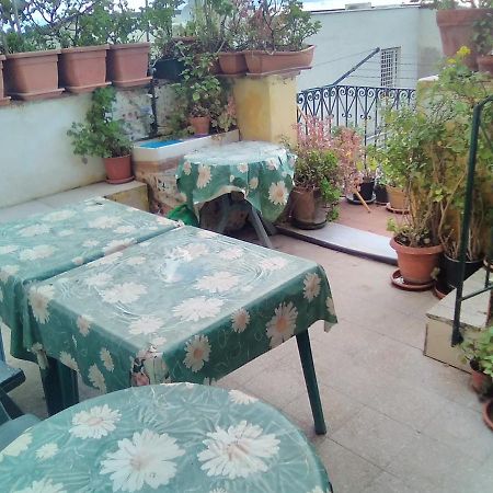 Room In Guest Room - Single Room With Shared Bathroom Taormina Buitenkant foto