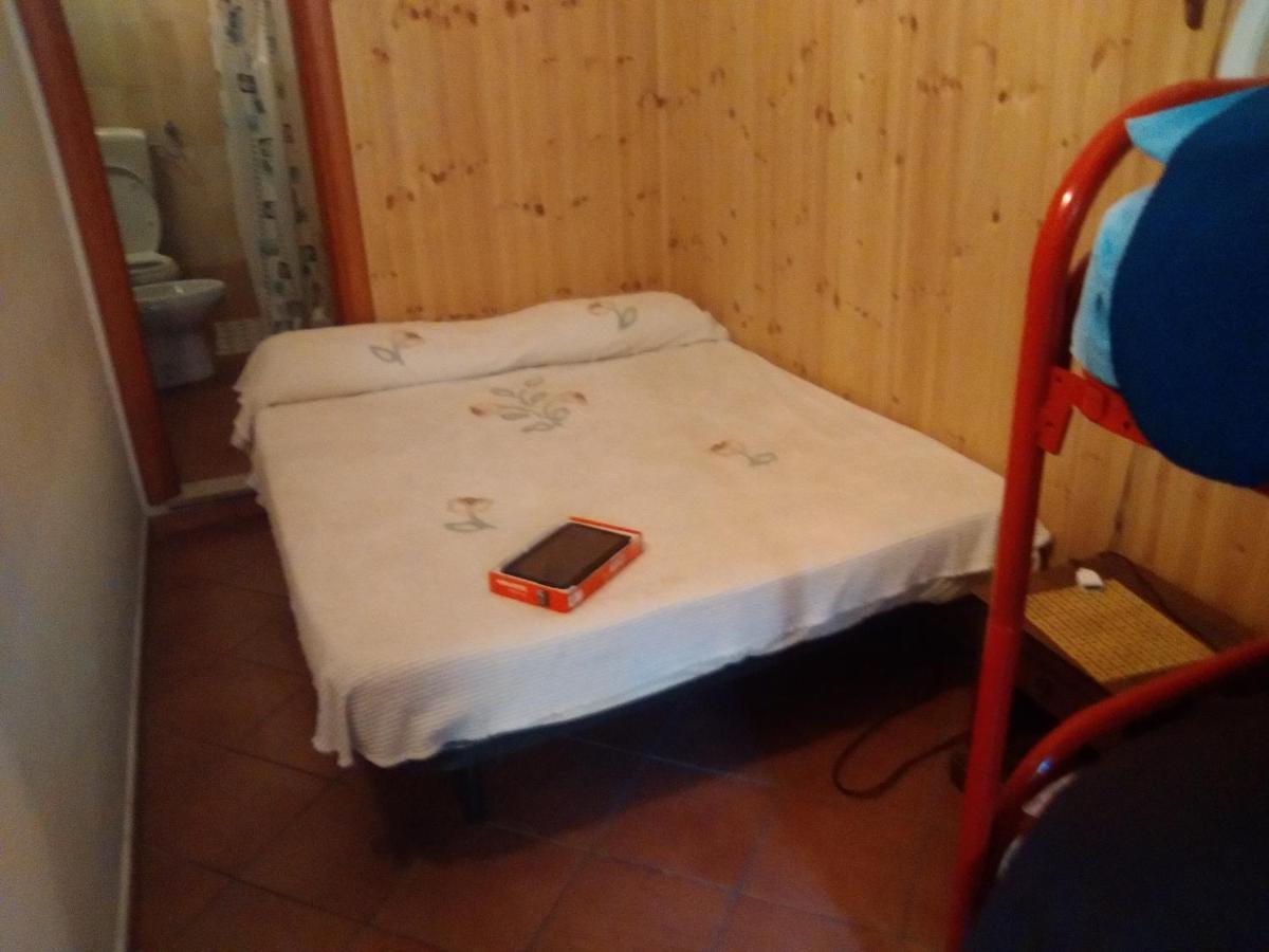 Room In Guest Room - Single Room With Shared Bathroom Taormina Buitenkant foto